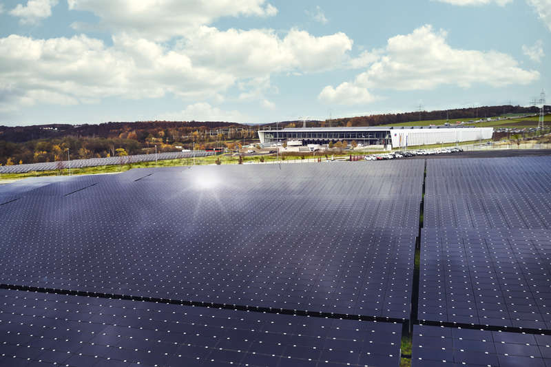 SMA Solarkraftwerk und Wechselrichter-Produktion in Kassel / Niestetal